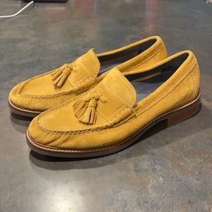 Cole Haan Pinch Tassel Loafer //// Size 9 men’s //// Dark yellow Suede leather